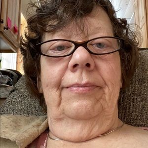 Meet your Posher, Val